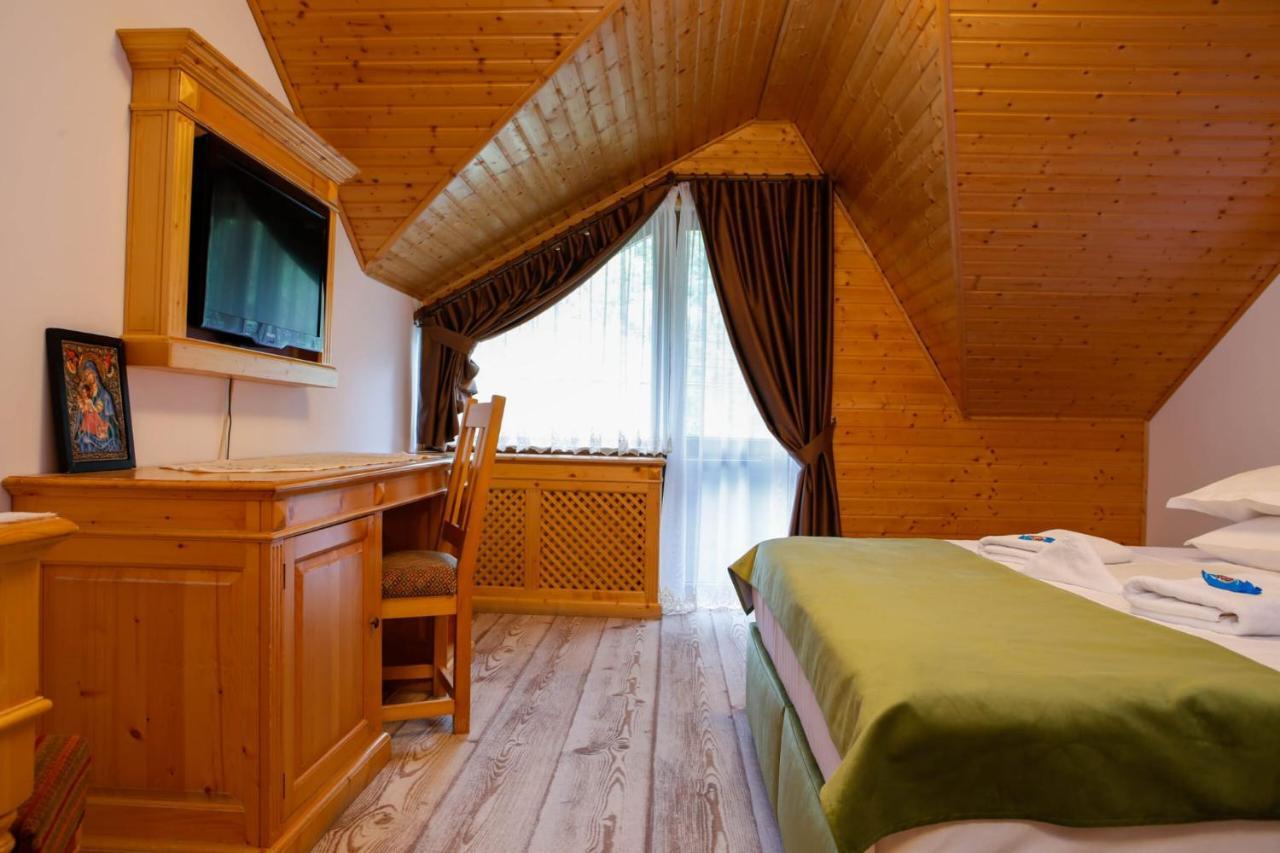 Casa Baciu Hotell Fundu Moldovei Eksteriør bilde